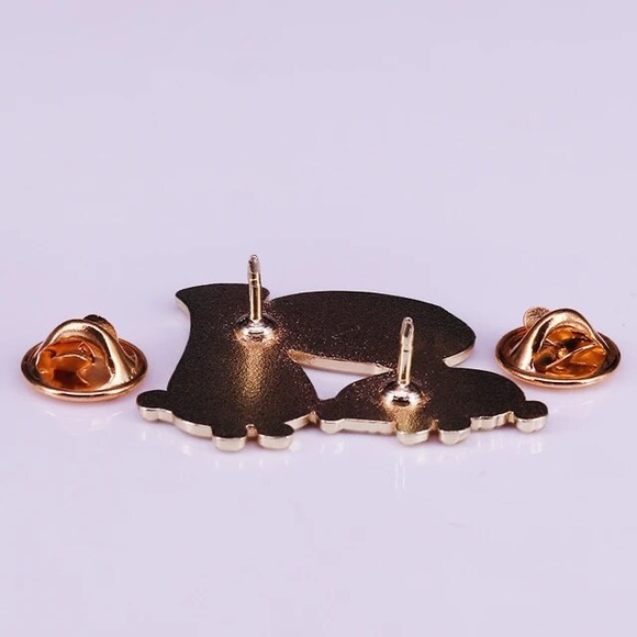 Funny Kawaii Sushi & Soy Sauce “You're My Soymate” Metal Enamel Pin Brooch - Picture 2 of 7